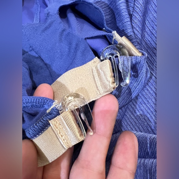 Lululemon Keyhole Racerback Sculpted Tank Top Drawstring Toggle Periwinkle Sz 6 - Picture 11 of 13